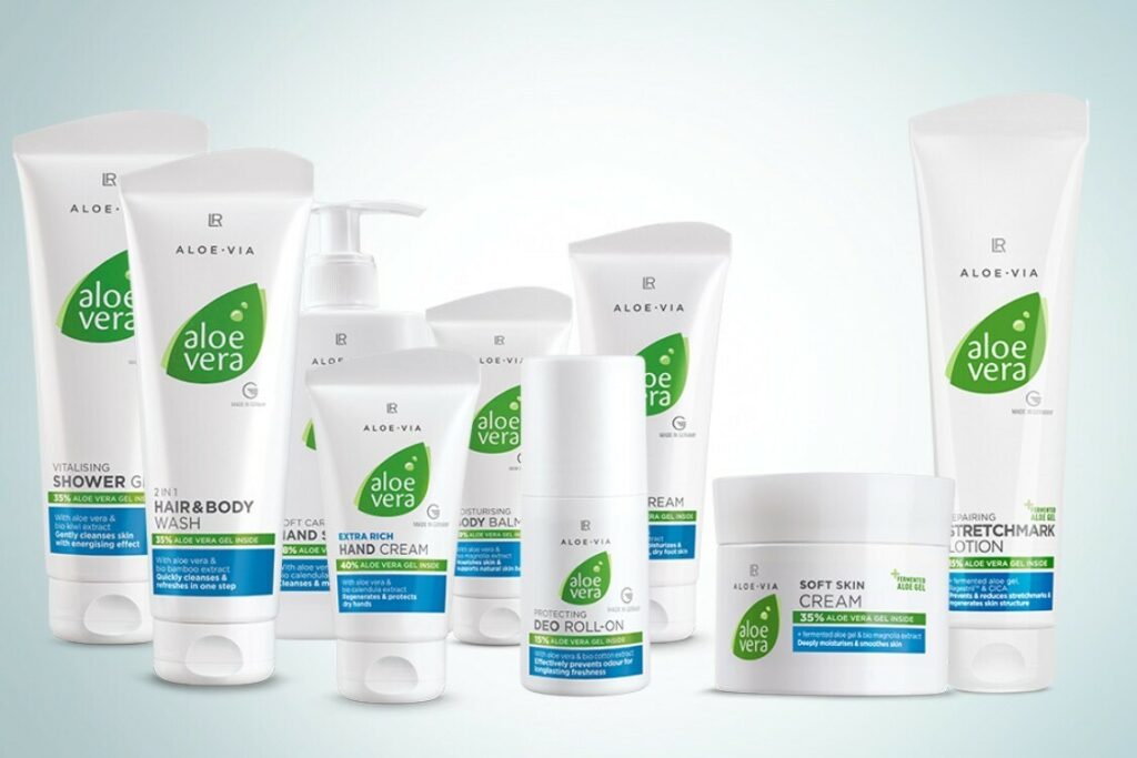 produits cosmetiques-aloe-vera à base d’aloe vera présentés sur fond bleu à Auch,
